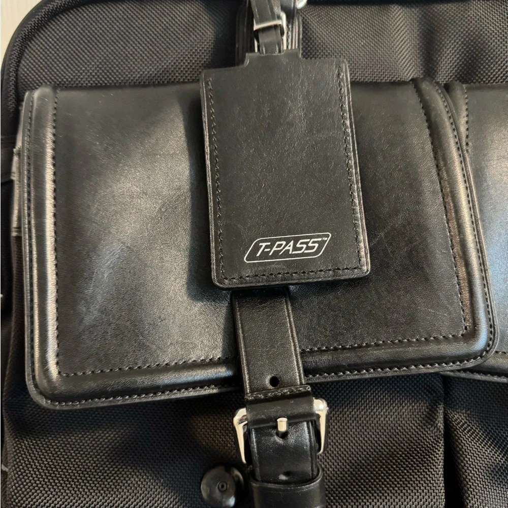 🔥TUMI LUXURY Men’s Black Travel Laptop Briefcase Bag - FEATURES ! EXCELLENT!!
